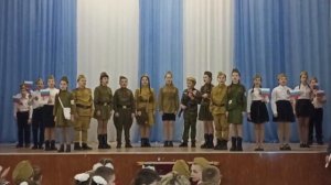 песню "Мы уходили на войну"- исполняет 4 класс; Талаканская СОШ 5 -  (автор вышлет минусовку)