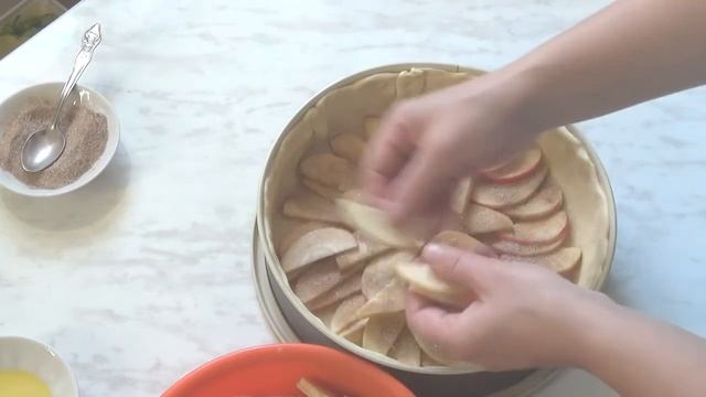 Яблочный #пирог с корицей по бабушкиному рецепту. #Видеорецепт.