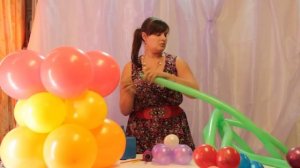 Видео урок: как сделать букет из воздушных шаров