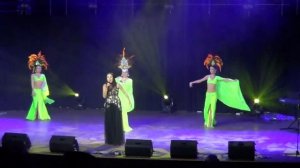 "Dance Queen" и певица Афина/  "Пой душа"