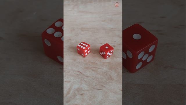 Какие числа на нижних гранях кубика ?