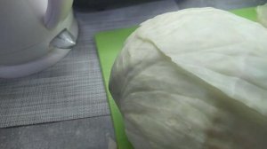 Лайфхак. Как быстро и просто подготовить листья для голубцов.