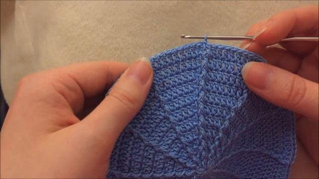 Мастер-класс по вязанию шляпки-колокольчику крючком Часть 1. How to crochet a baby hat bell Part 1 смотреть онлайн