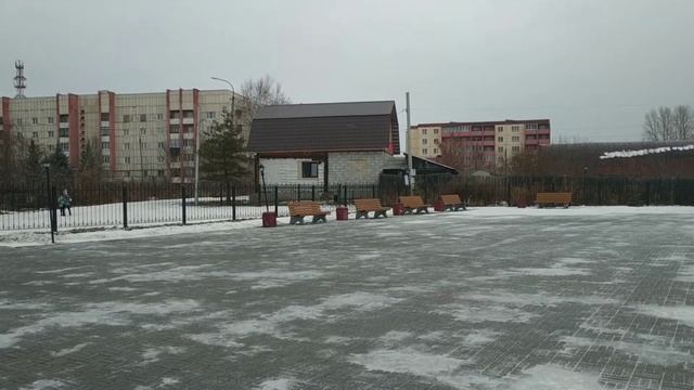 У памятника Неизвестному солдату
