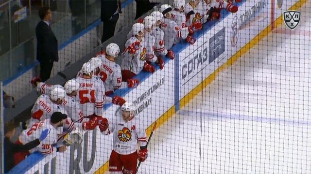 О'Нилл добивает шайбу в ворота смотреть онлайн