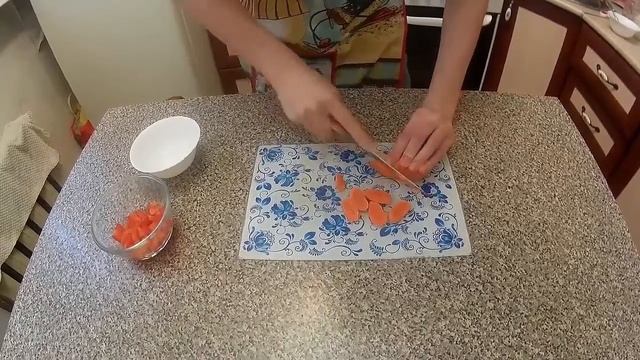 Выпуск 7 - Фунчоза жареная с овощами и курицей смотреть онлайн