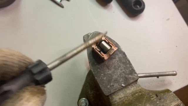 Ремонт ограничителя двери Toyota Land Cruiser 100, Lexus LX470 смотреть онлайн