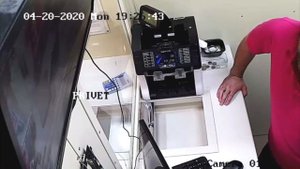 Спрятался под прилавком и довёл мужика до шизы | CAM PRANKS - Евпата Кнур