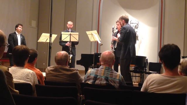 Clarino Royal Francaix Le Petit Quatuor смотреть онлайн