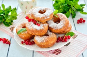 КАК ПРИГОТОВИТЬ ПОНЧИКИ НА МОЛОКЕ БЕЗ ДРОЖЖЕЙ НА СКОВОРОДЕ