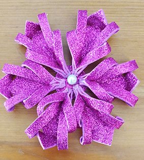 Снежинка из фоамирана.mp4