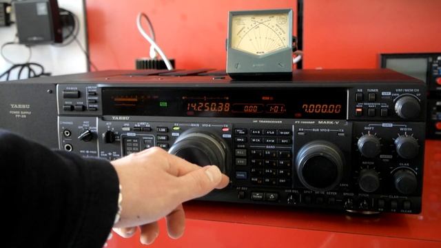 Yaesu FT1000MP MkV 200 Watt HF - 200 Watt OUTPUT! - Radioworld UK смотреть онлайн