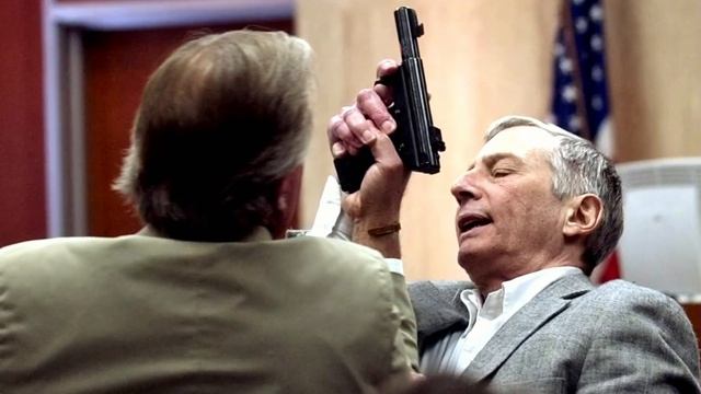 Behind Mansion Walls | Secret Lives | S1E10 смотреть онлайн