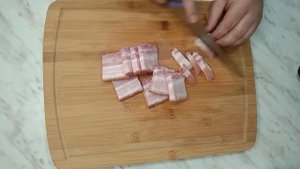 Гороховый суп с копченой грудинкой