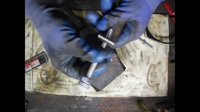 Крутая самоделка для слесаря или инструмент для пыток))) смотреть онлайн