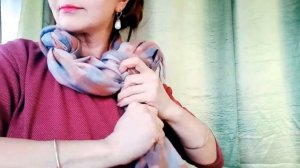 Как носить палантин с пальто, очень просто