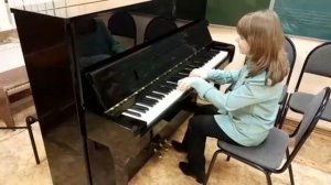 Распевка. "До, ре, ми, фа, соль, ля, си - кошка села на такси..."