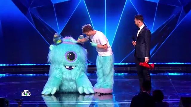 Американская маска шоу костюмы. Монстрик шоу. Шоу маск сингер австралия. Монстрик из шоу маска. Маска монстрик выступления.