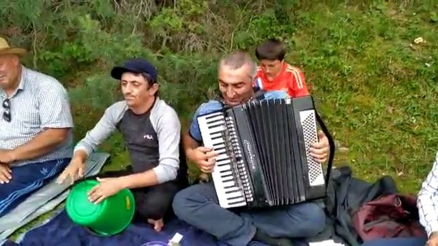 Гаджимурад Дибиров Хариколо в лесу отдых смотреть онлайн