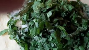Пироги с щавелем, луком и яйцом