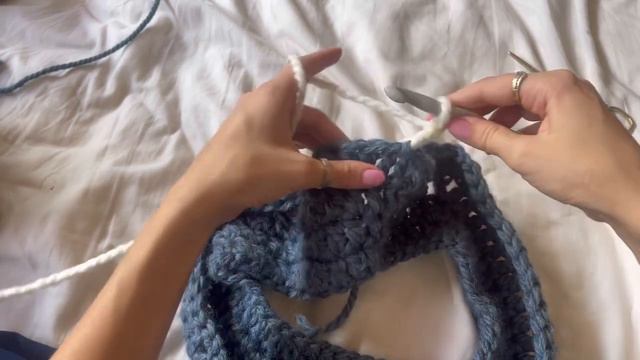 CHUNKY CROCHET JUMPER TUTORIAL (Beginner friendly!!) смотреть онлайн
