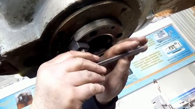 Установка и закрепление торцевой фрезы на фрезерный станок смотреть онлайн