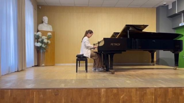 Ольга Горевая 13 лет,Л Десятников  "Водевиль" из сюиты "Отзвуки театра"