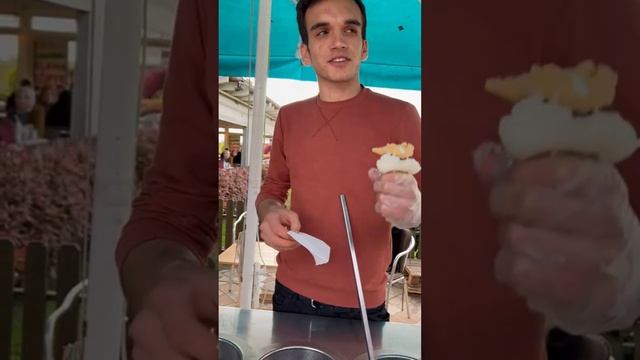 Обожаю турецкое мороженое.