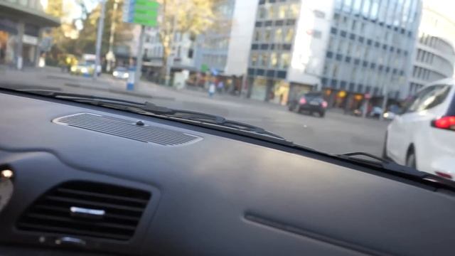 Maserati MC Stradale | Drive Around Zurich смотреть онлайн