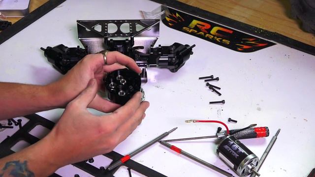 RC ADVENTURES - Building a 1/4 Scale 4x4 Killer Krawler 2  BV 4 - Motor Upgrade 750 to 820 DeWalt смотреть онлайн