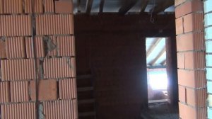 Монтаж распределительных коробок в кирпичной стене. Китайская болгарка выдержала...