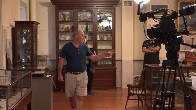 Mysteries at Museum смотреть онлайн