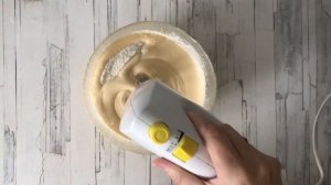 Шарлотка с брусникой