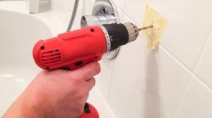 Как просверлить отверстие в кафеле.