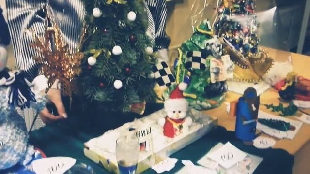 Путь к счастью. Выставка новогодних поделок. смотреть онлайн