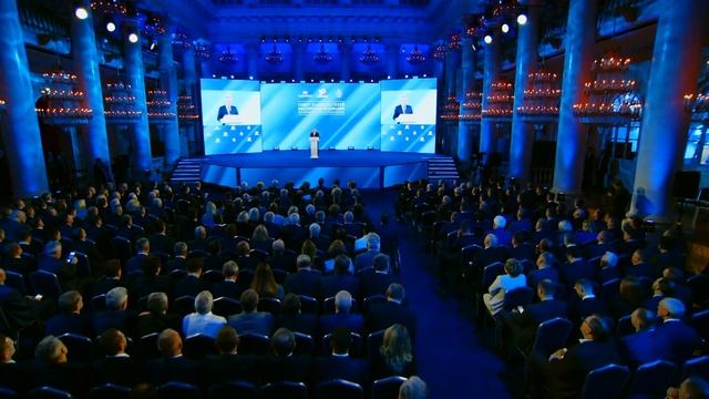 Владимир Путин_ Законодатели должны объяснять россиянам, почему принимаются те или иные решения