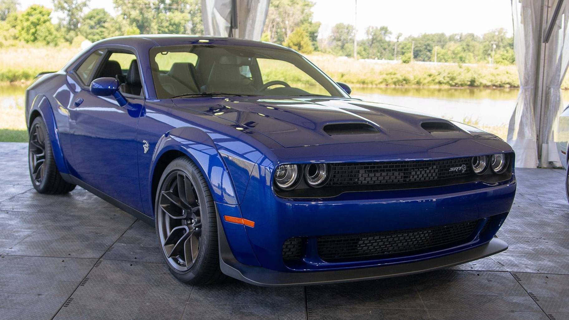 Полное восстановление сгоревшего  Dodge Challenger Hellcat