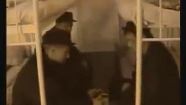 Тюрьма, игра на деньги (Спец, В. Дёмочка) смотреть онлайн