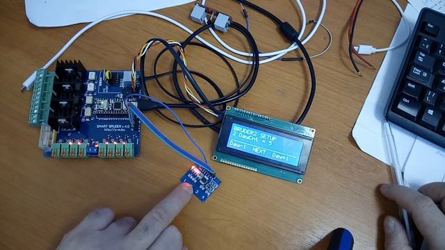 Сенсорные кнопки в новом брудере смотреть онлайн