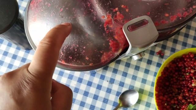 Ягодный сезон открыт??!!! Собираем луговую клубнику и делаем джем из красной смородины.