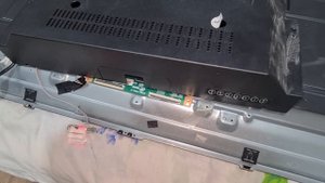 bbk 50lex-7143/fts2c есть изображение ,нет подсветки ,моргает светодиод