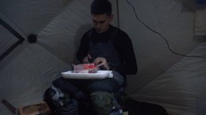 Первый раз на зимней рыбалке, ловля кумжи на Кольском