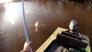 Рыбалка на ПАУК ПОДЪЁМНИК, в Сибирской реке, глубокой осенью с лодки. Рыбалка в Сибири 2021.