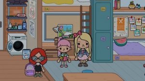 ДЕВОЧКА БОТАНКА ДНЁМ, А НОЧЬЮ ВАМПИР в ТОКА БОКА! Страшная История Toca Life World