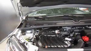 Поверхностный обзор Весты и Xray в автосалоне Лада