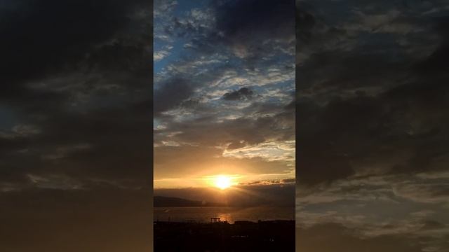 Год я снимала облака на камеру, с осени до лета, и вот что получилось. #небо #облака #море #горы смотреть онлайн