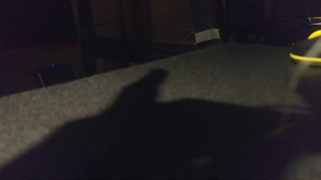 Как легко отсоединить провод от тугого MMCX коннектора с помощью зубной нити смотреть онлайн