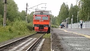 Ж/Д Переезд и ЭД2Т-0025 С Сообщением Верхотурье-Бокситы