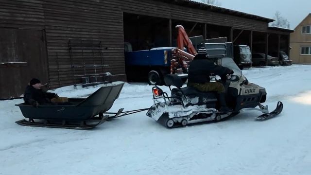 Снегоход с санями смотреть онлайн