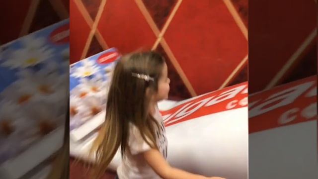 Музей на Арбате Дом Великана Вверх дном Зеркальный лабиринт Контактный зоопарк Big Funny Arbat смотреть онлайн